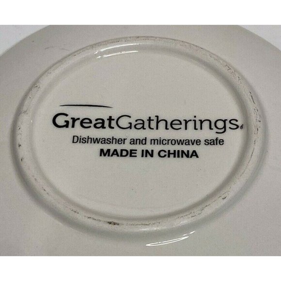 Great Gatherings 6 Inch Round Ceramic Christmas Holiday Festive Cute Santa Dish - Picture 4 of 6